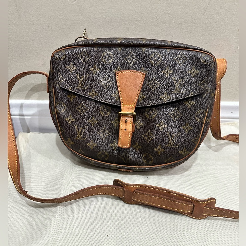 Authentic Louis Vuitton Crossbody